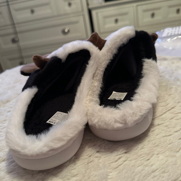 cute black cow slippers BRAND NEW!! - Picture 4 of 6